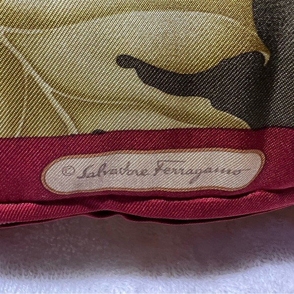 SALVATORE FERRAGAMO COLLECTABLE SIGNATURE JUNGLE ANIMAL PRINT SILK ACCENT PILLOW - Picture 4 of 4